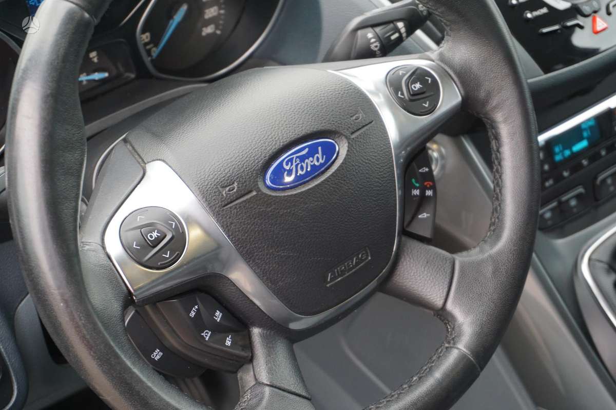 Ford C-MAX 2012 — фото 18