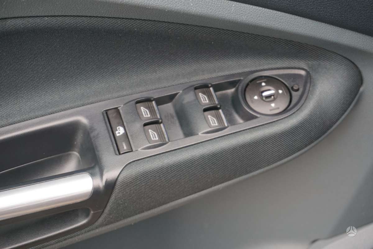 Ford C-MAX 2012 — фото 19
