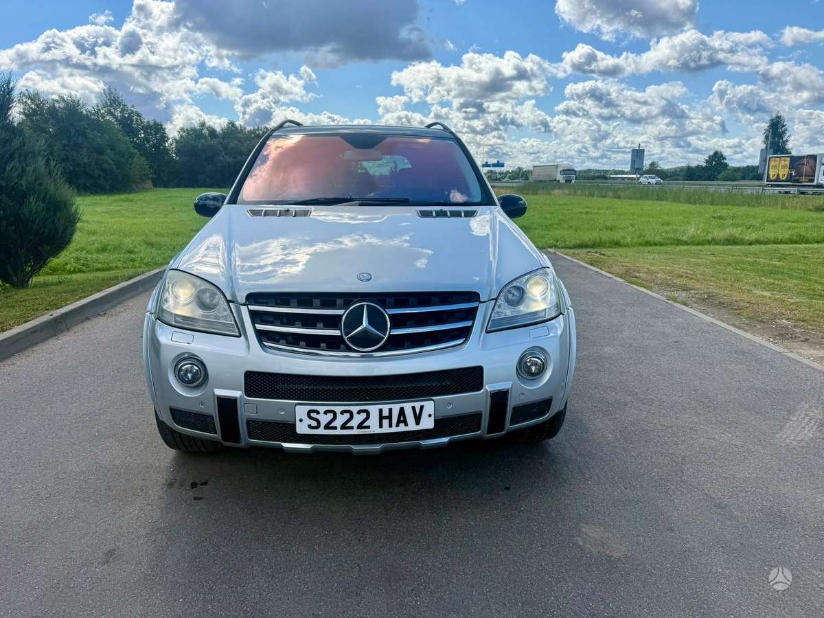 Mercedes-Benz ML63 2008 — rear view