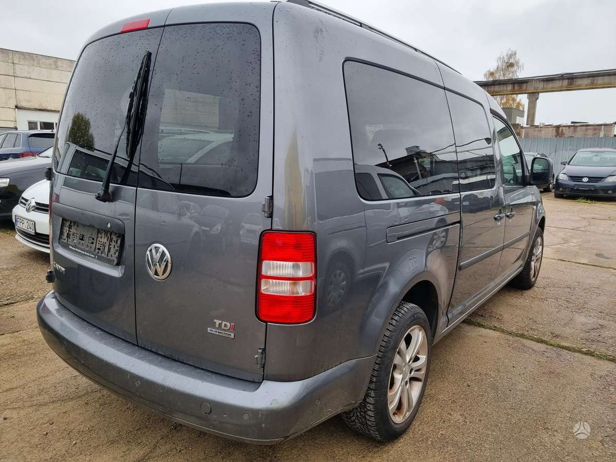 Volkswagen Caddy 2014 — rear view