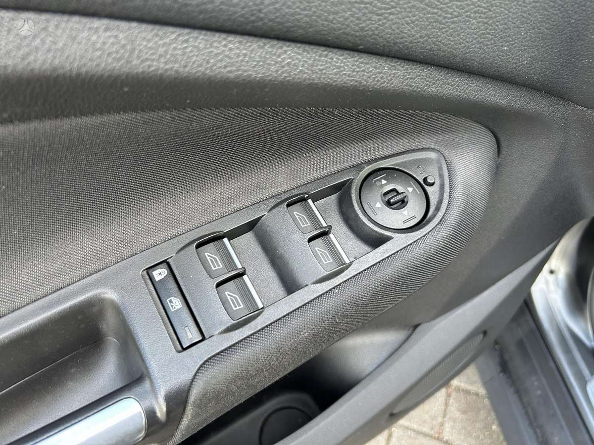 Ford C-MAX 2015 — фото 20