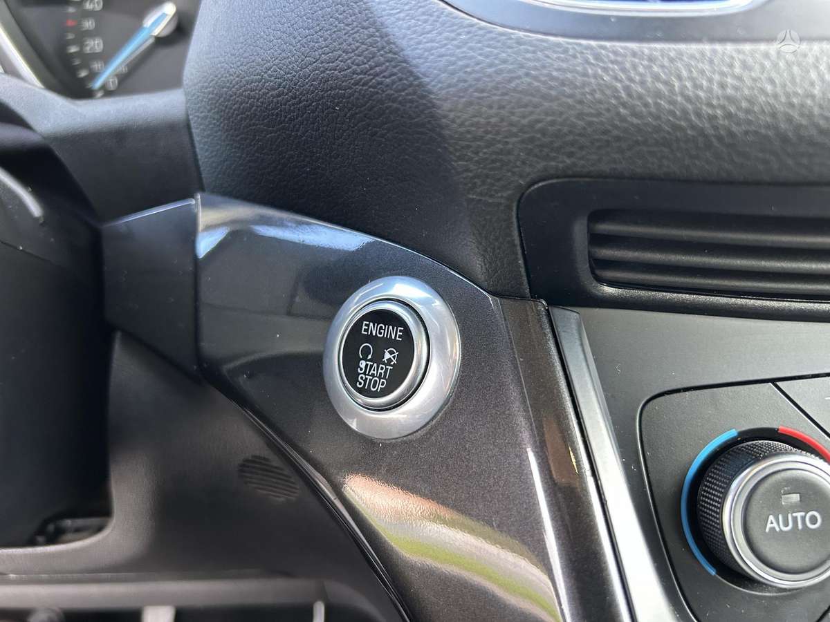 Ford C-MAX 2015 — фото 22