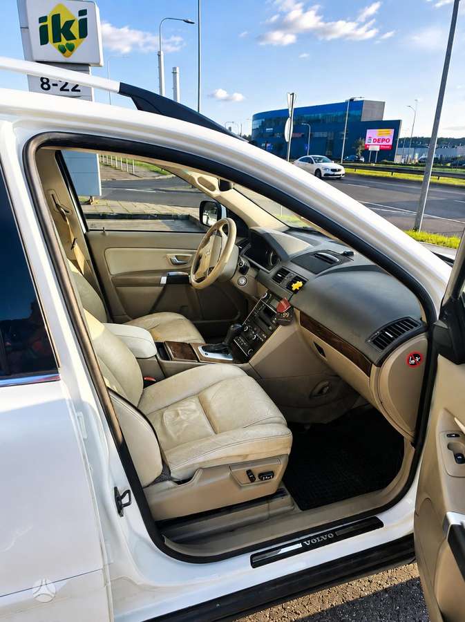 Volvo XC90 2011 — photo 6