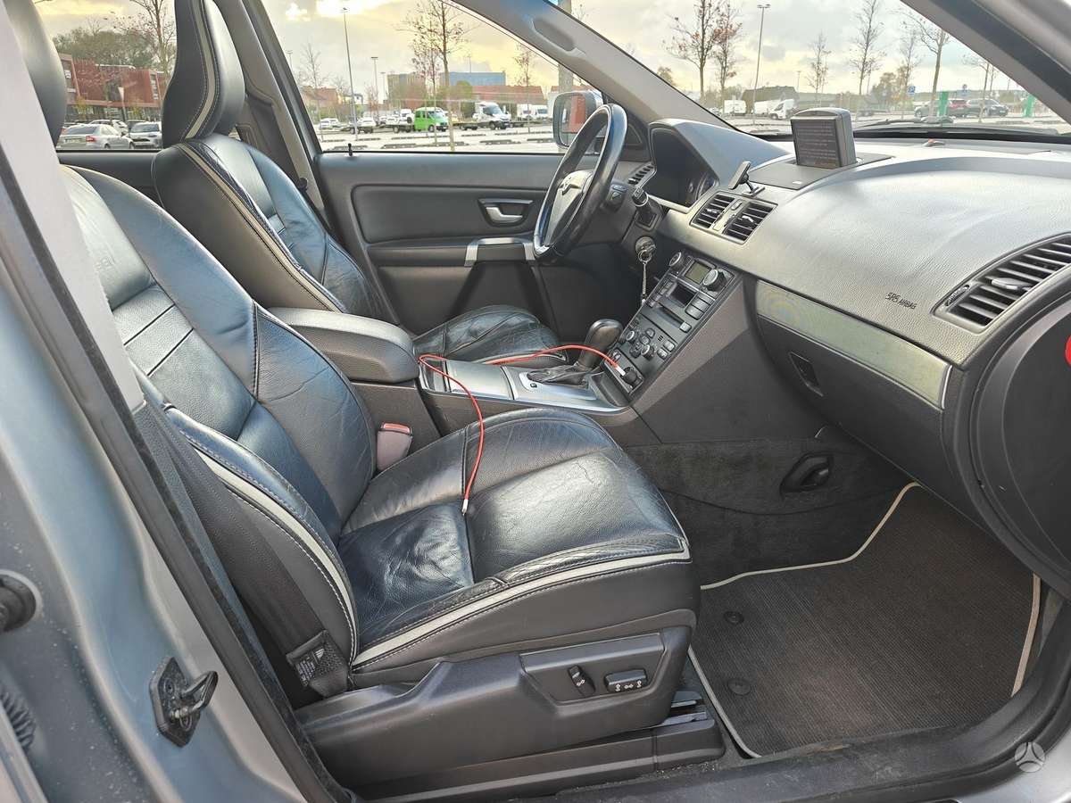 Volvo XC90 2009 — photo 20
