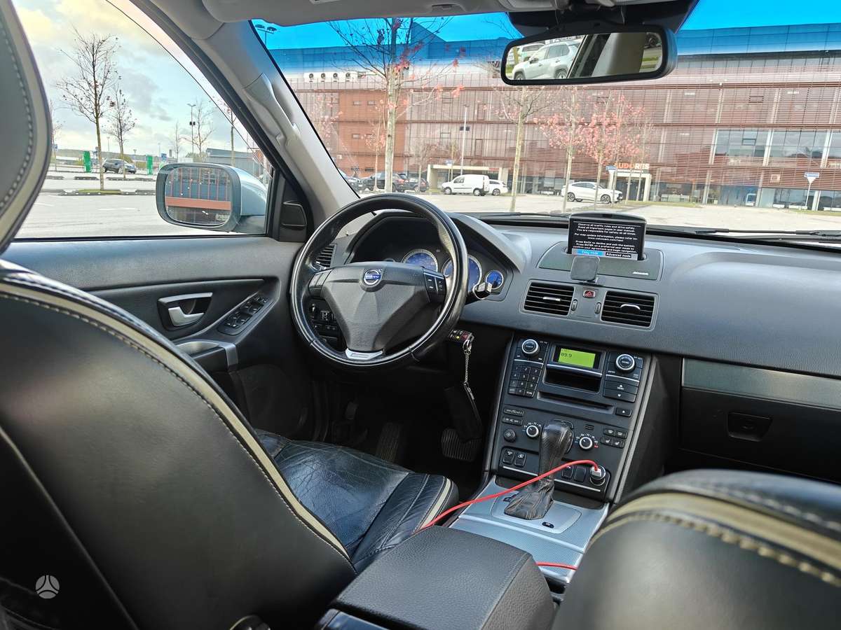 Volvo XC90 2009 — photo 21