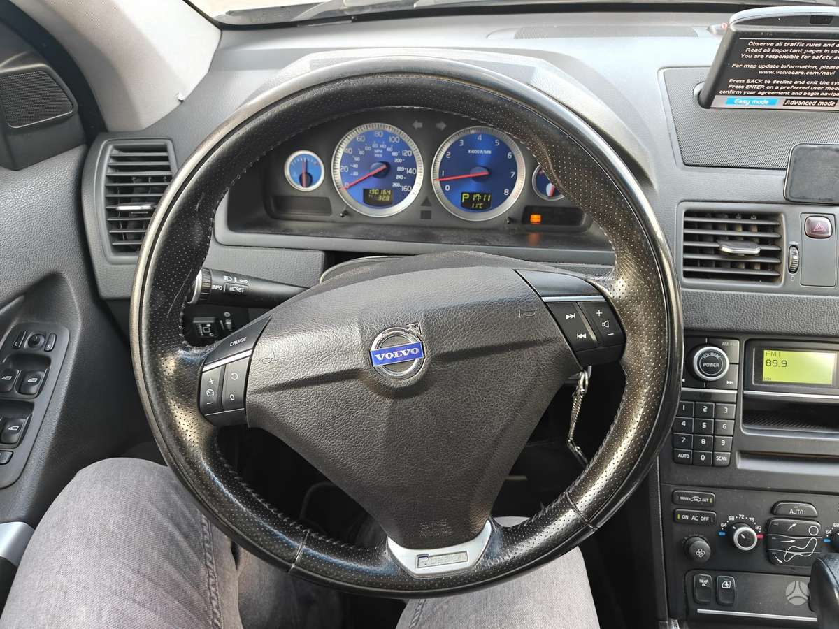 Volvo XC90 2009 — photo 36