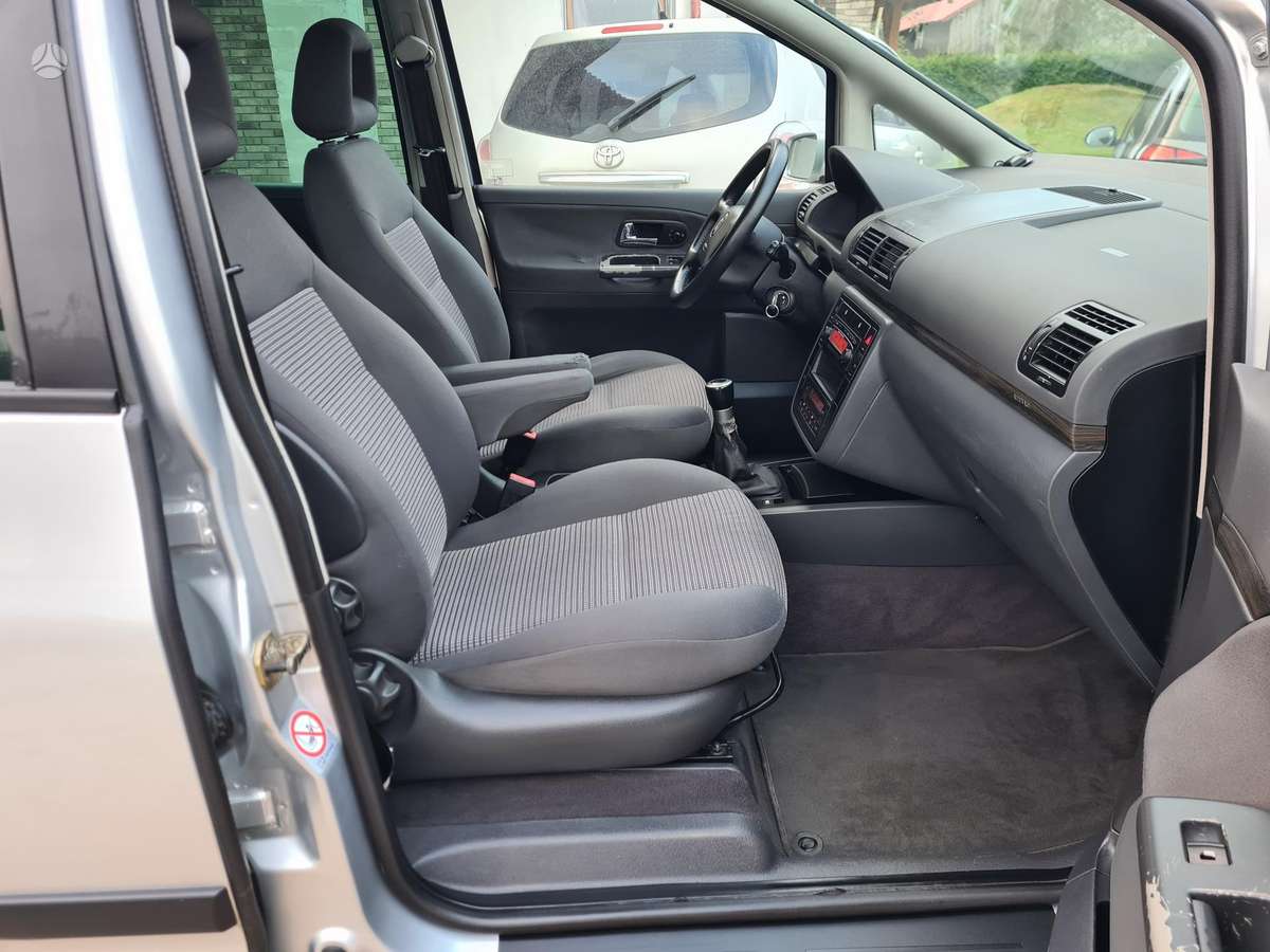 Seat Alhambra 2005 — photo 10