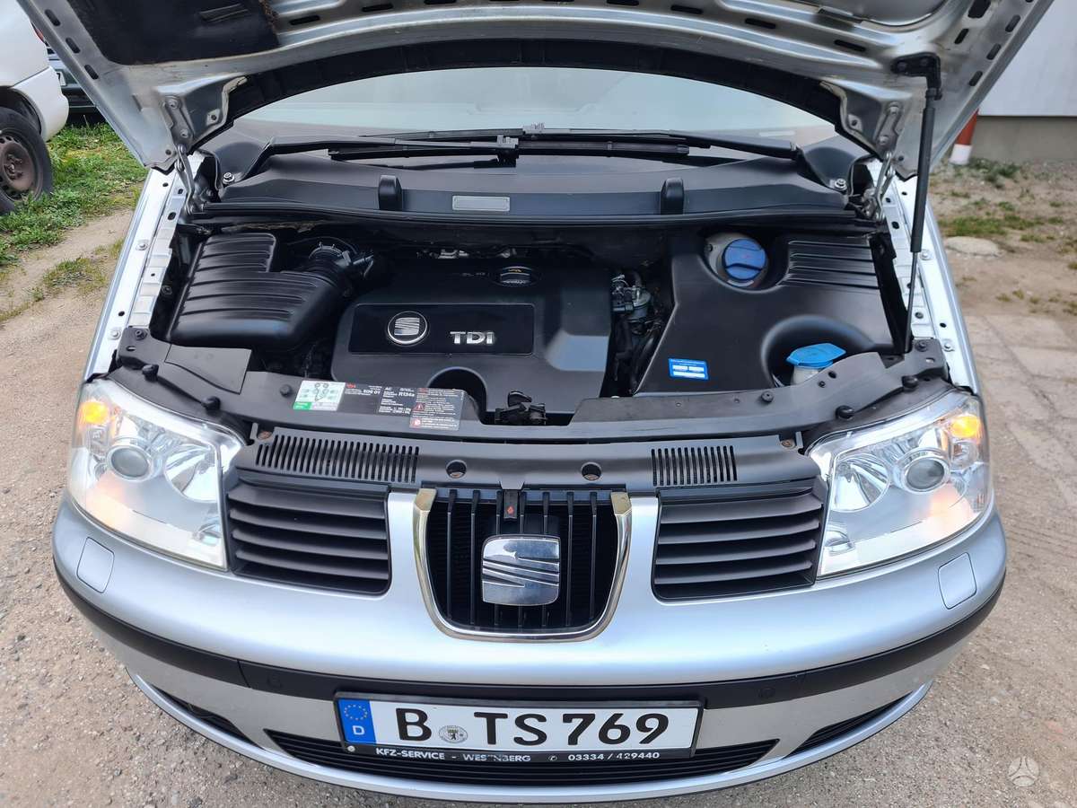 Seat Alhambra 2005 — photo 33