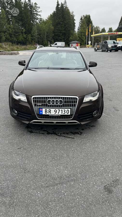 Audi A4 2009 — вигляд ззаду