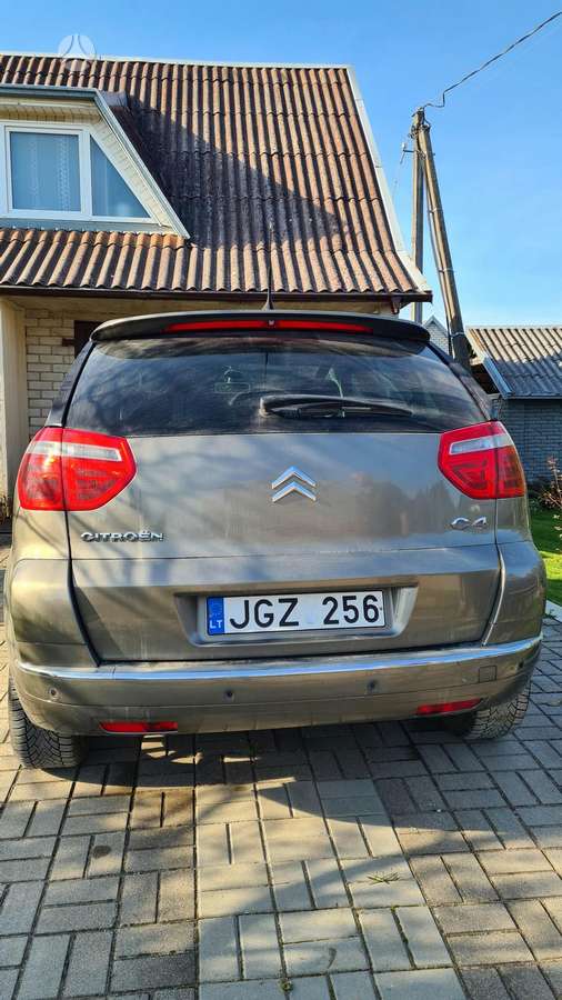Citroen C4 2009 — engine 1560 cm³, 109 HP (80kW)