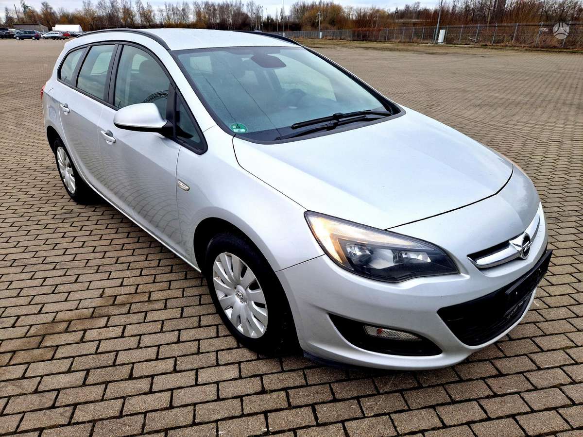 Opel Astra 2015 — двигун 1598 cm³, 110 HP (81kW)