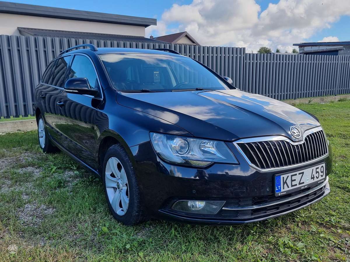 Skoda Superb 2014 — interior