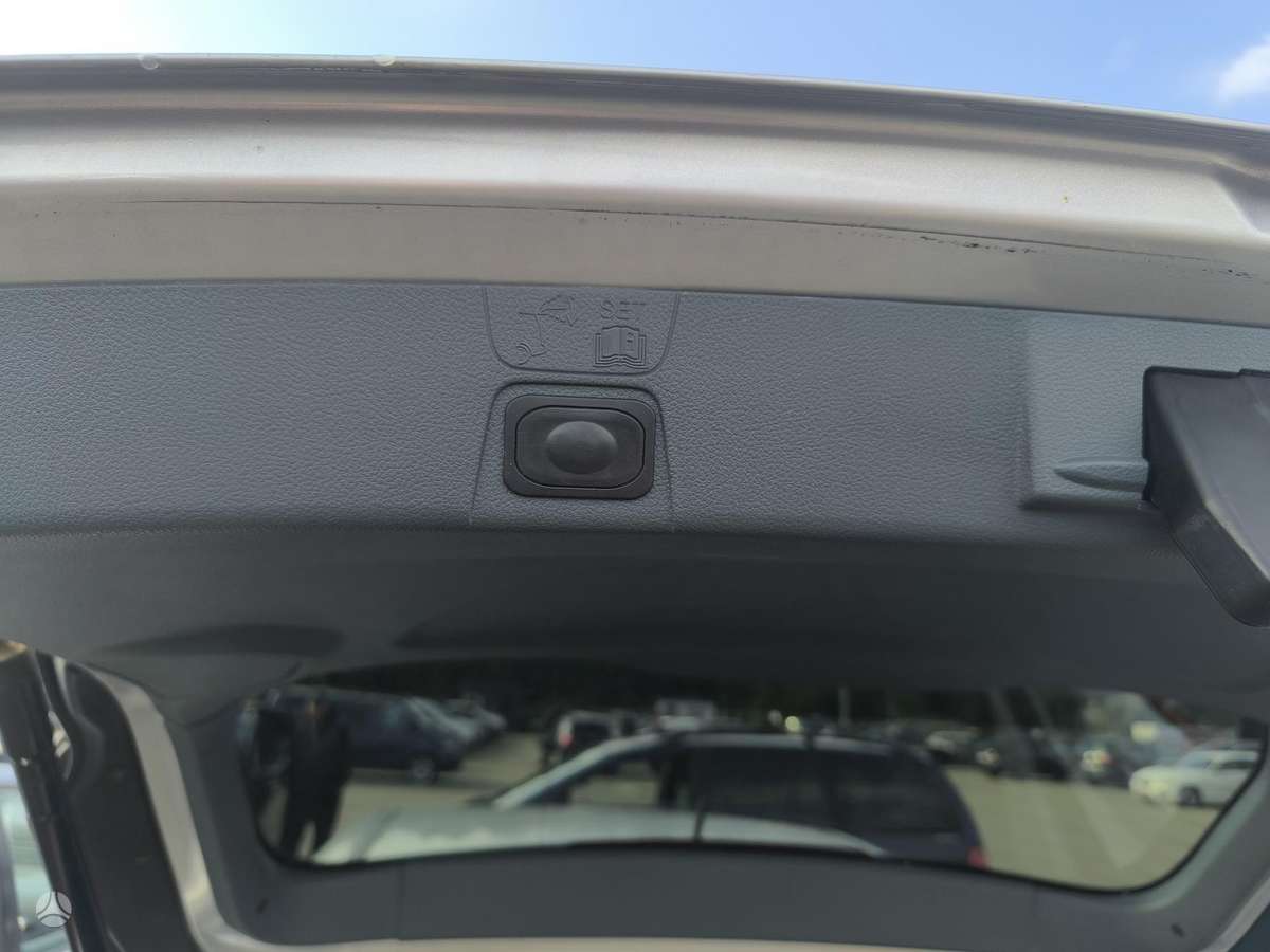 Ford C-MAX 2012 — photo 10