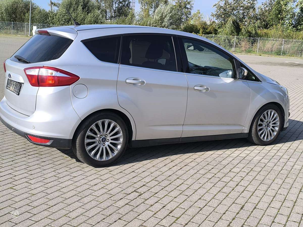 Ford C-MAX 2012 — interior