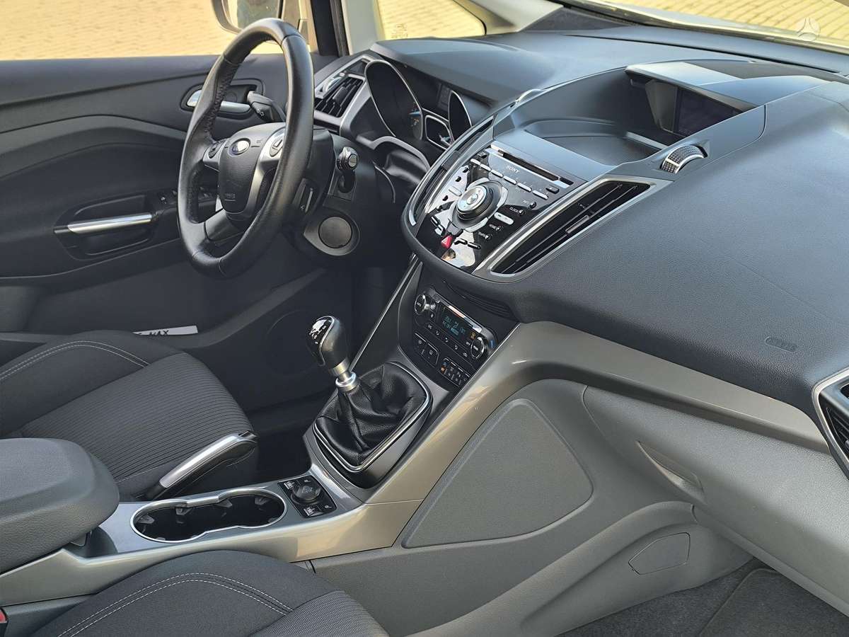 Ford C-MAX 2012 — photo 8