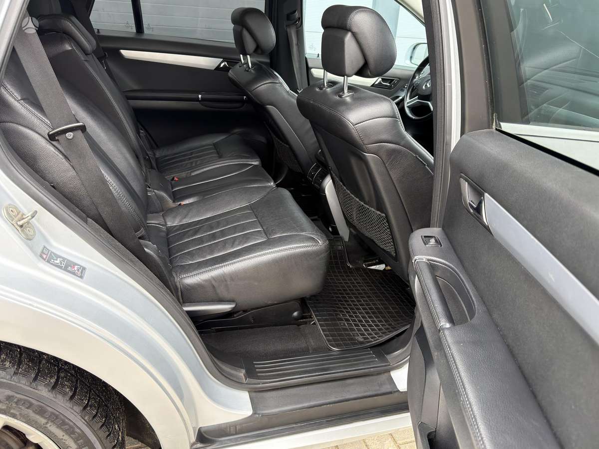 Mercedes-Benz R300 2010 — photo 16