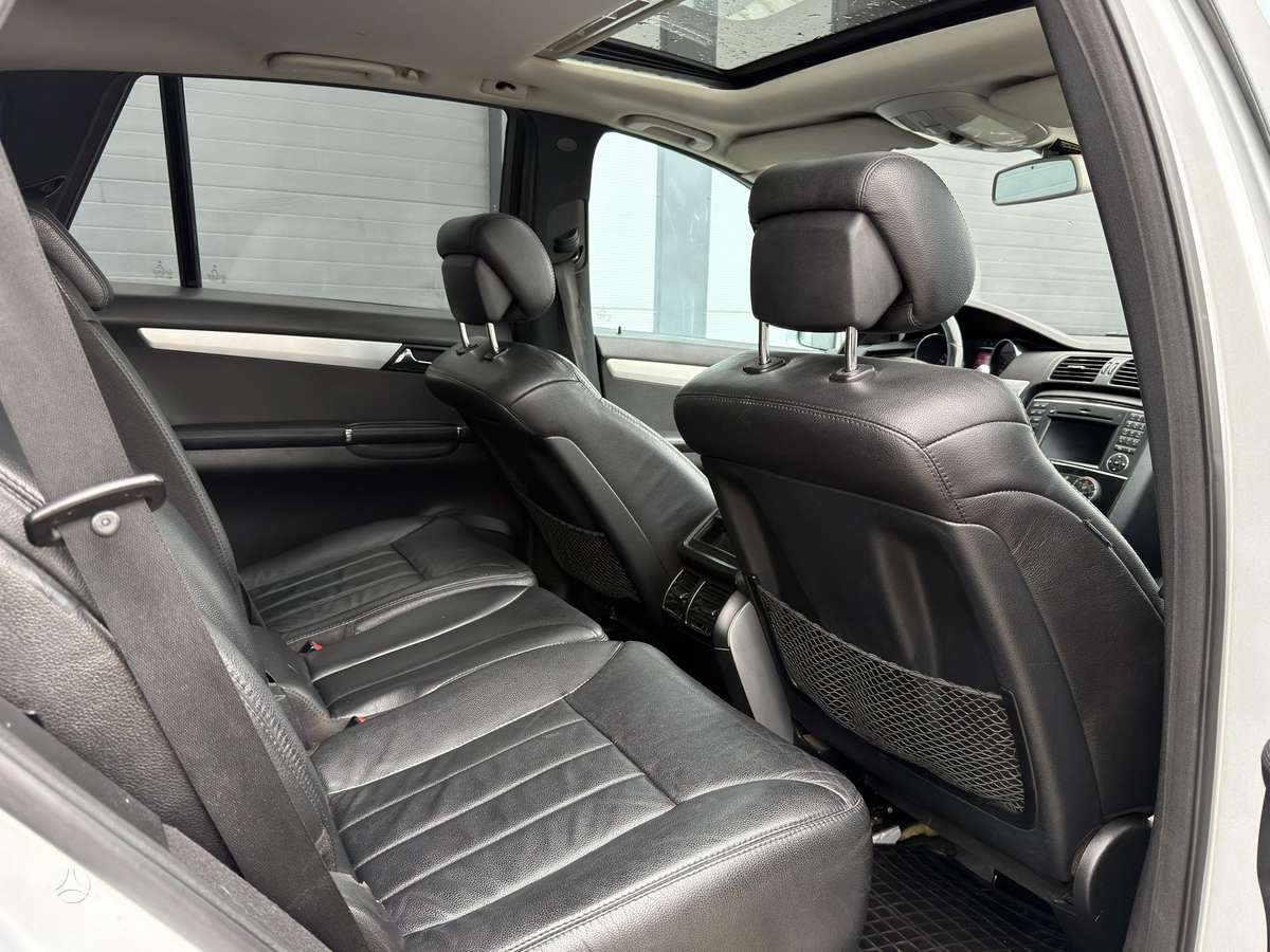 Mercedes-Benz R300 2010 — photo 17