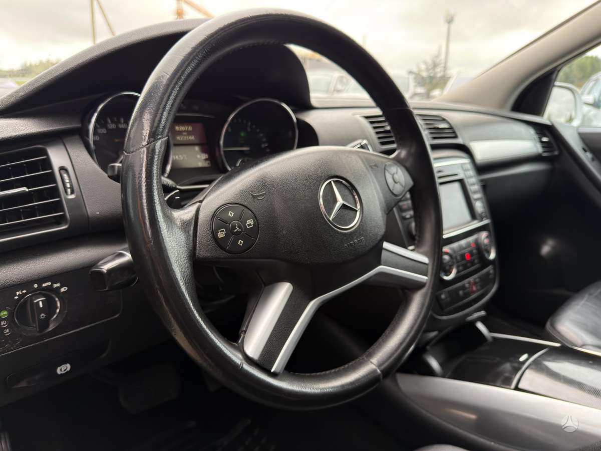Mercedes-Benz R300 2010 — photo 26