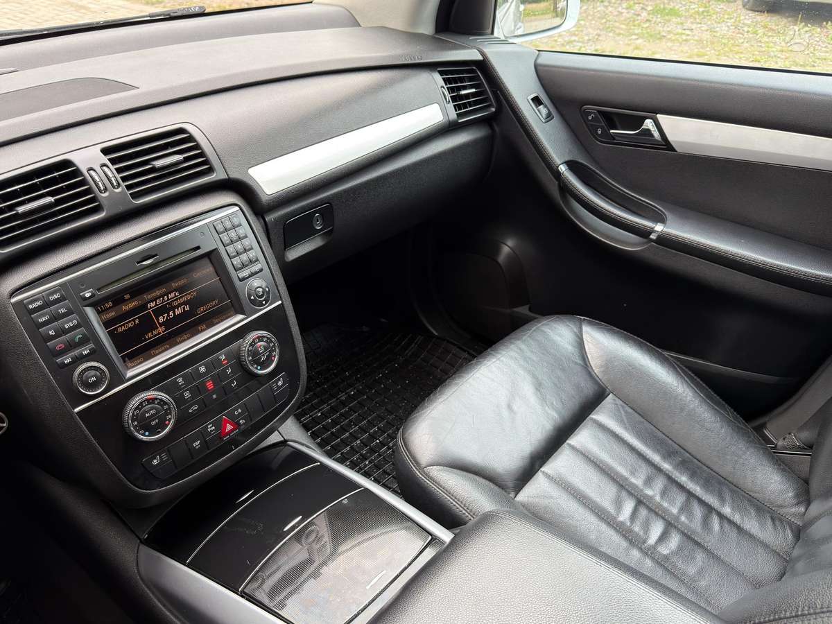 Mercedes-Benz R300 2010 — photo 28