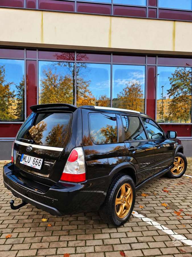 Subaru Forester 2008 — салон