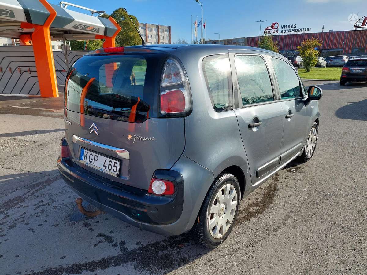 Citroen C3 2011 — interior
