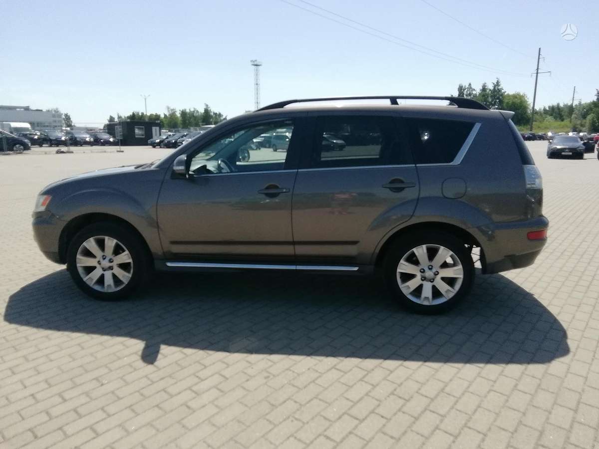 Mitsubishi Outlander, 2011