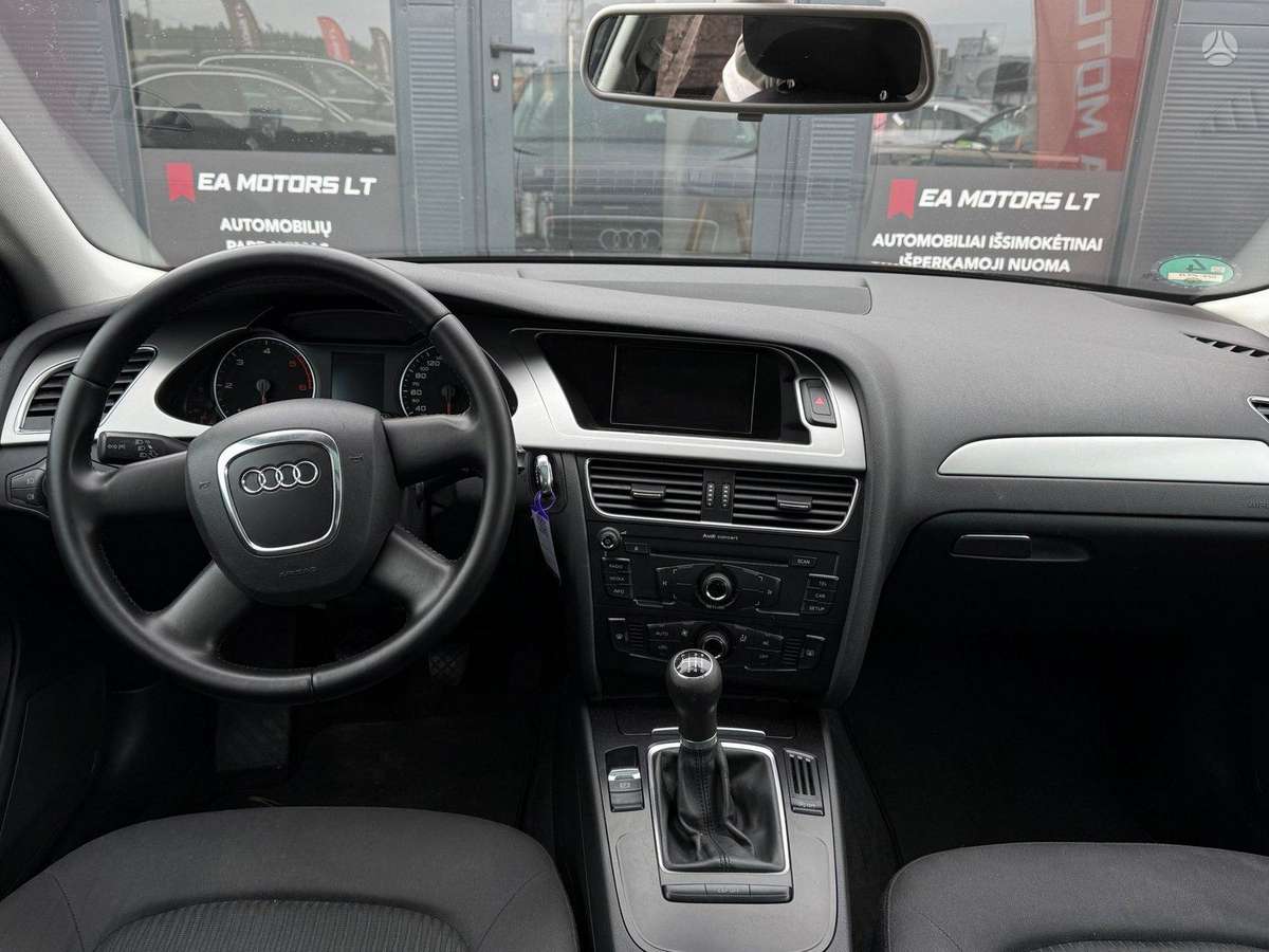 Audi A4 2009 — photo 14