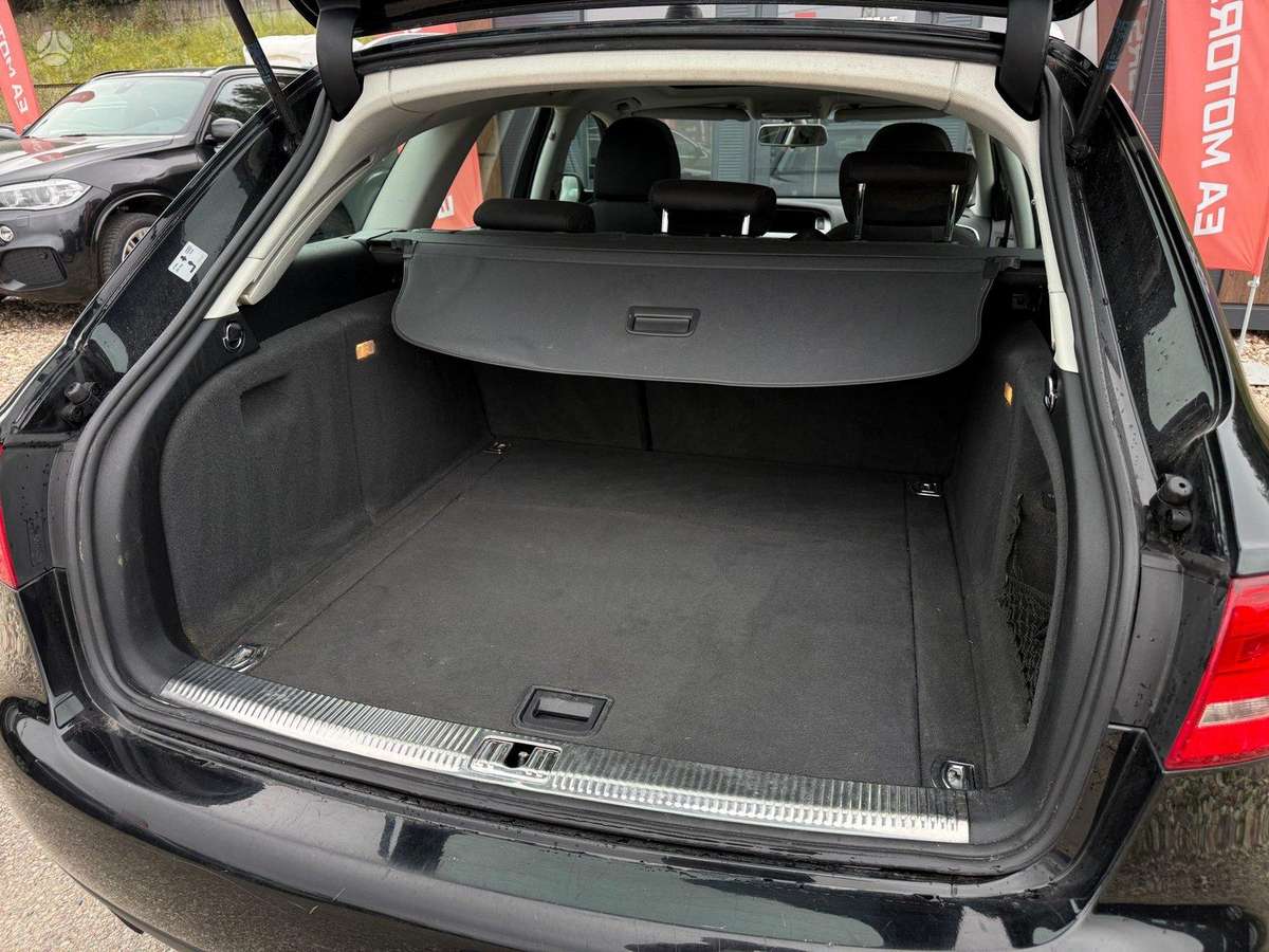 Audi A4 2009 — photo 25