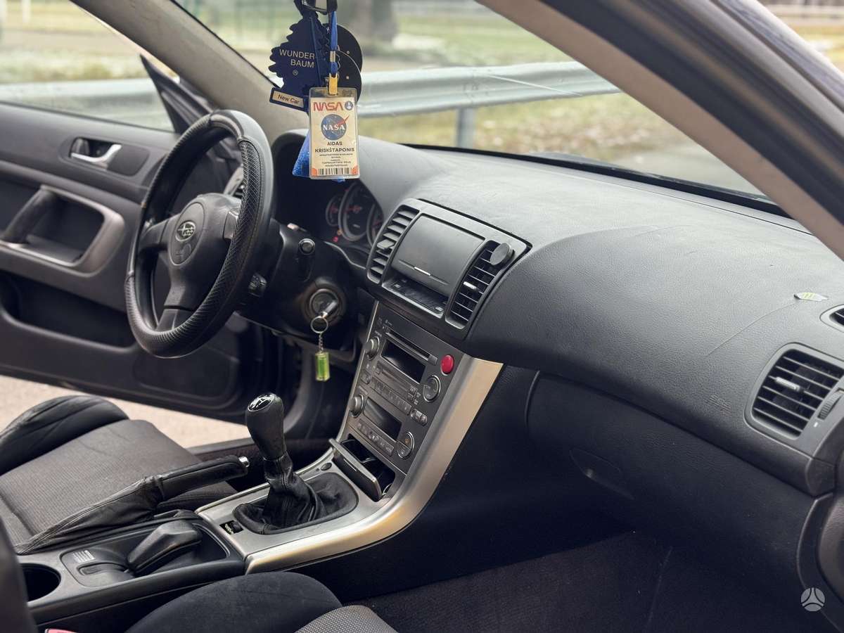 Subaru Legacy 2006 — photo 11