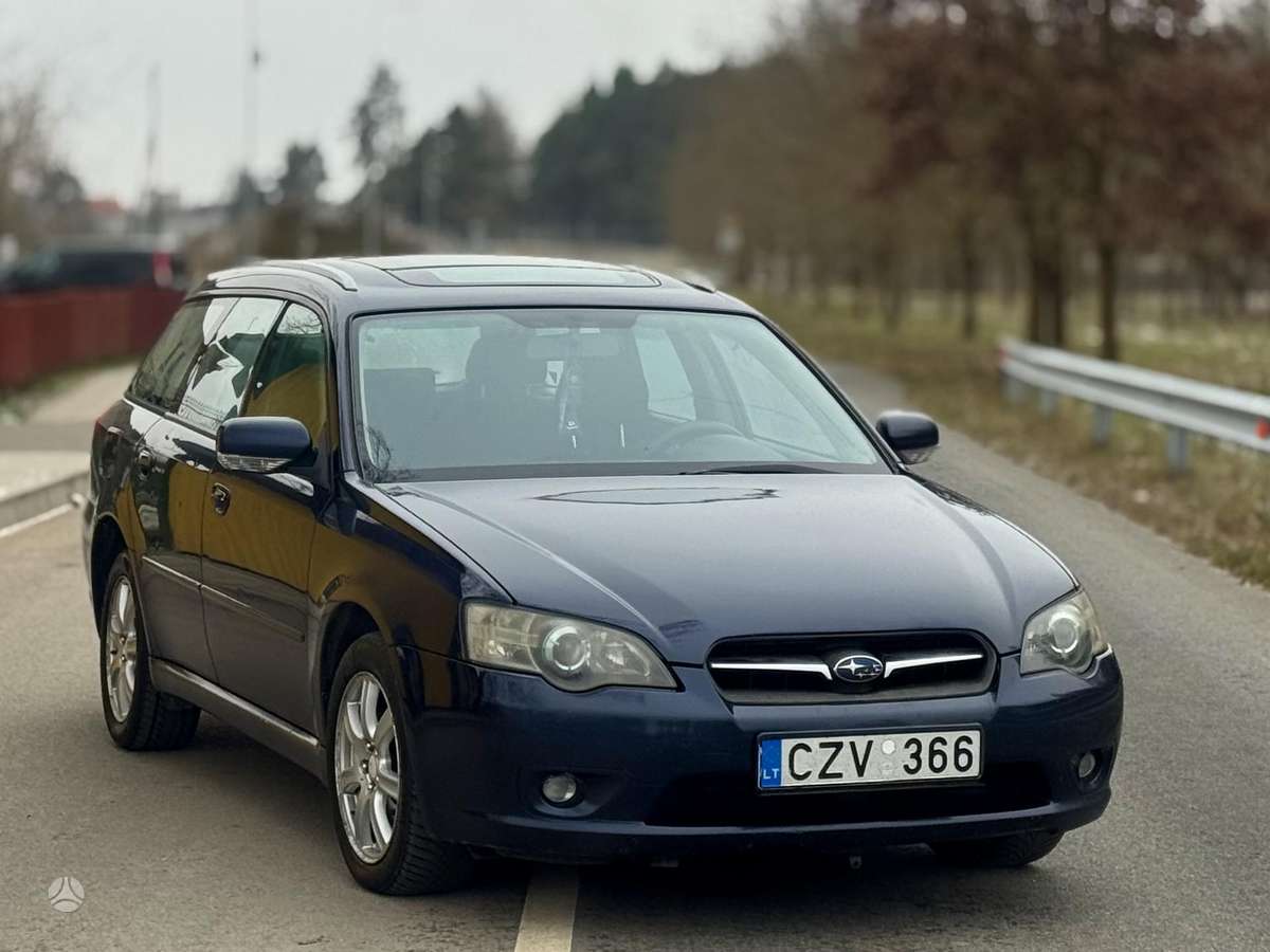Subaru Legacy 2006 — rear view