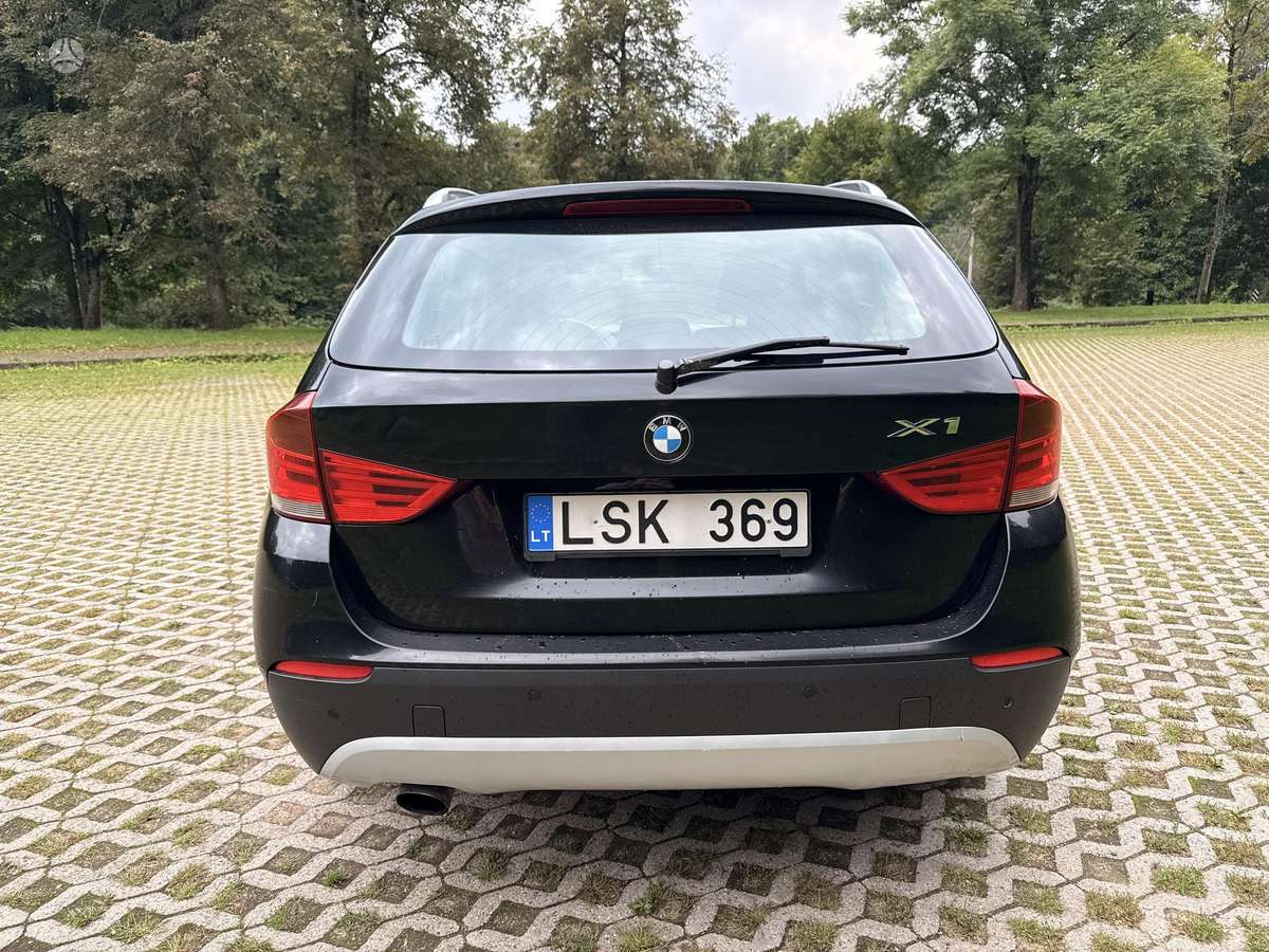 BMW X1 2010 — photo 5