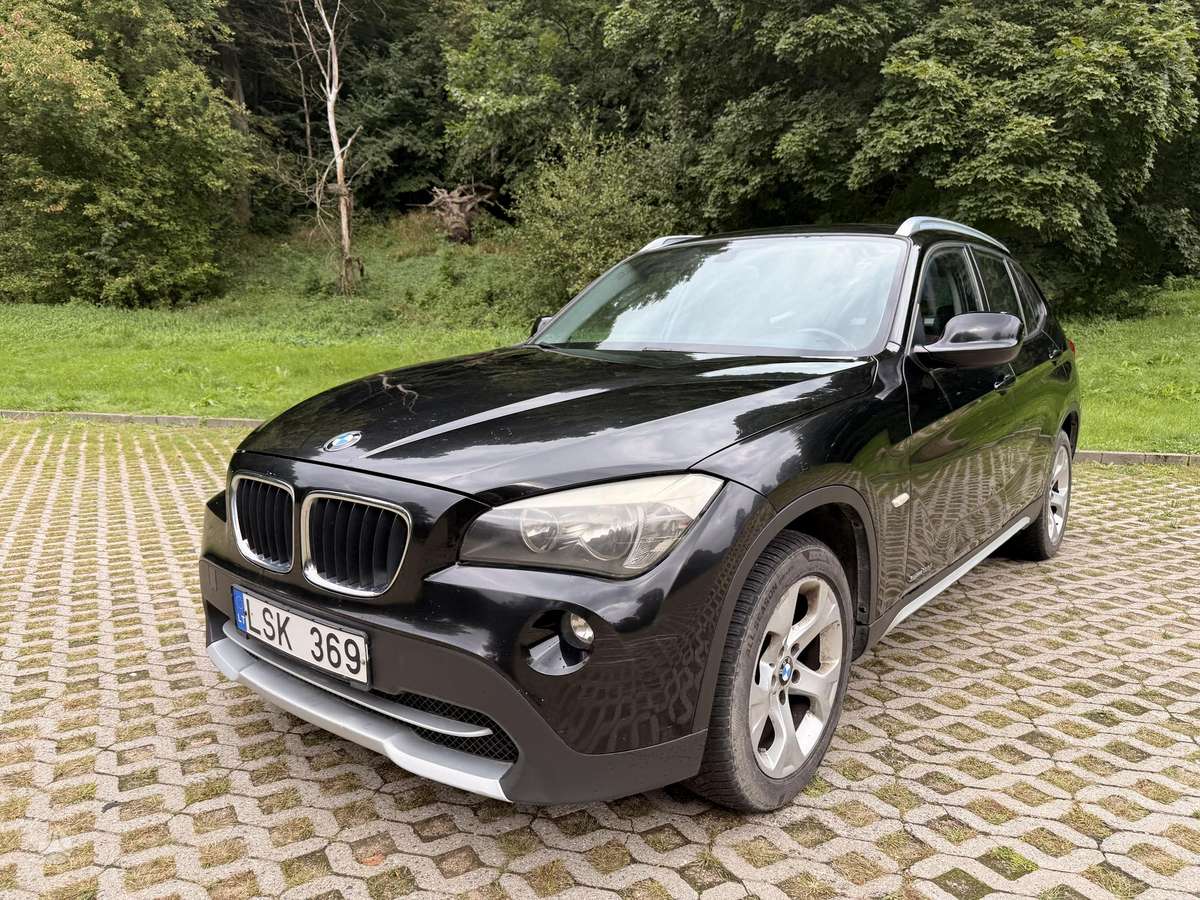 BMW X1 2010 — photo 7