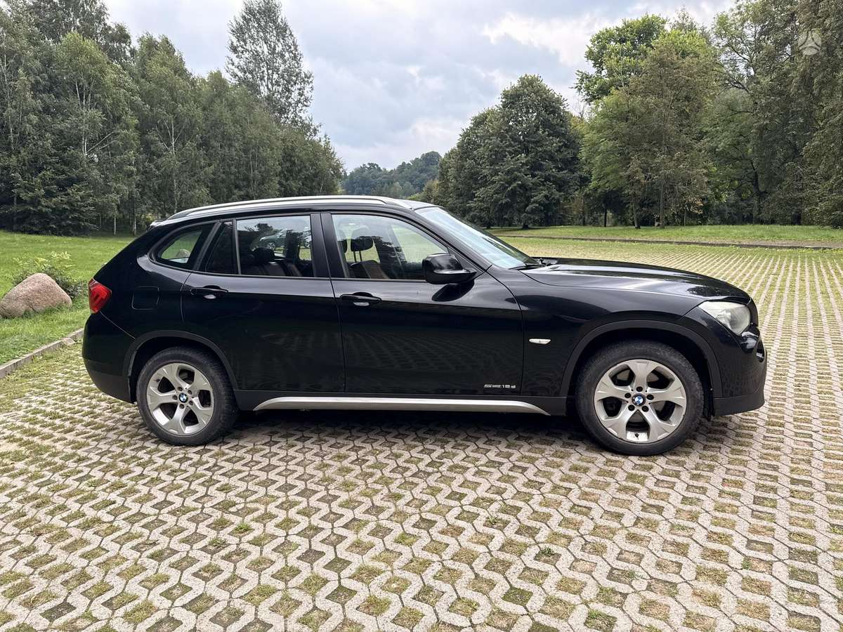 BMW X1 2010 — photo 9