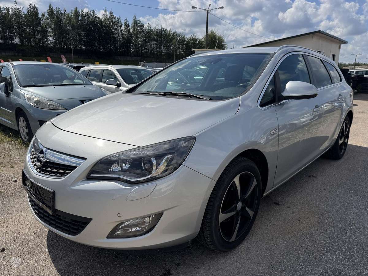 Opel Astra, 2012