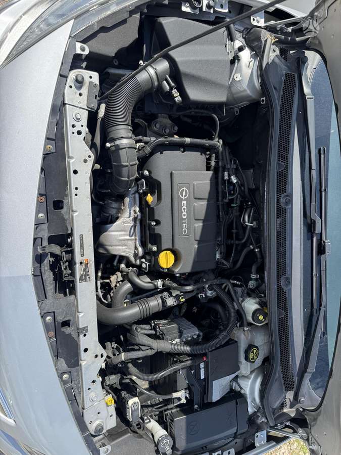 Opel Astra 2012 — photo 19
