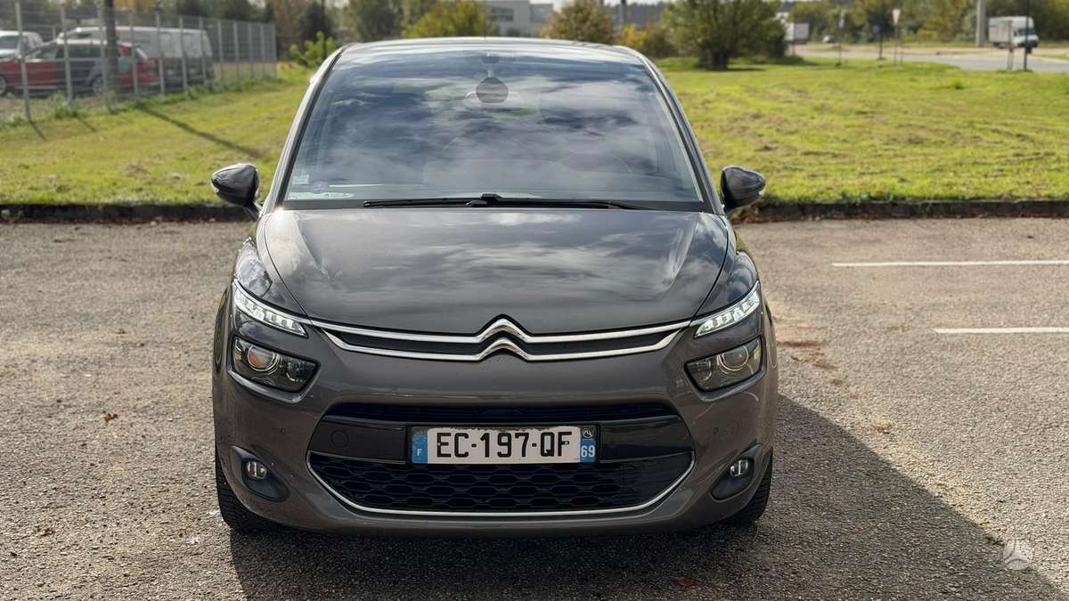 Citroen C4 2015 — вигляд ззаду
