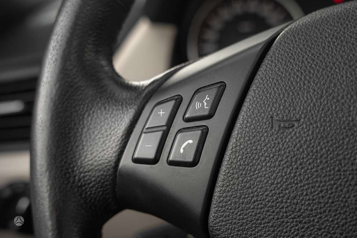BMW X1 2010 — photo 19