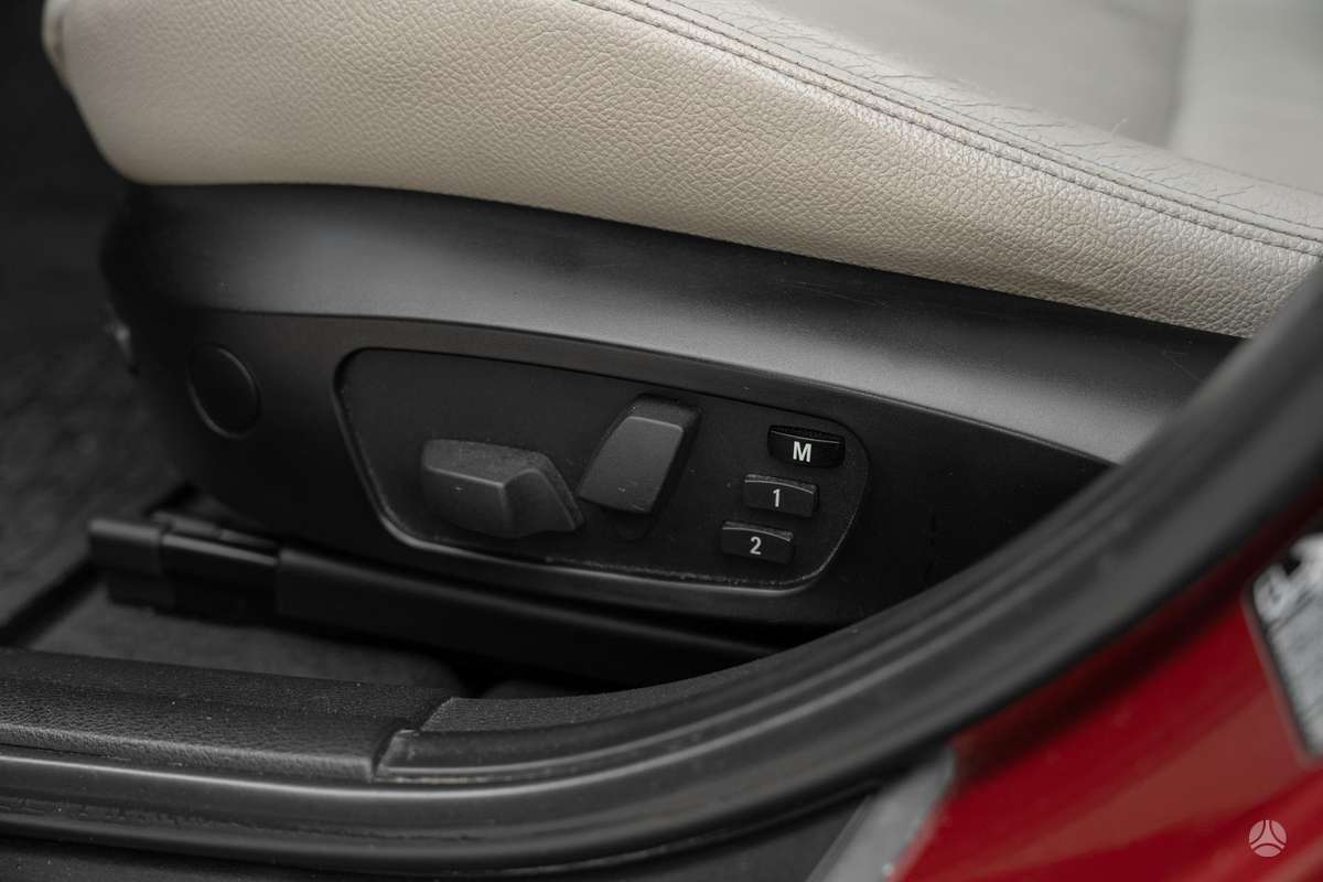 BMW X1 2010 — photo 27