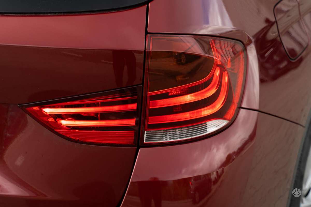 BMW X1 2010 — photo 5