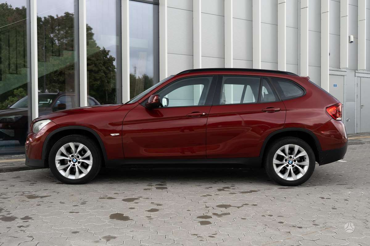 BMW X1 2010 — photo 7