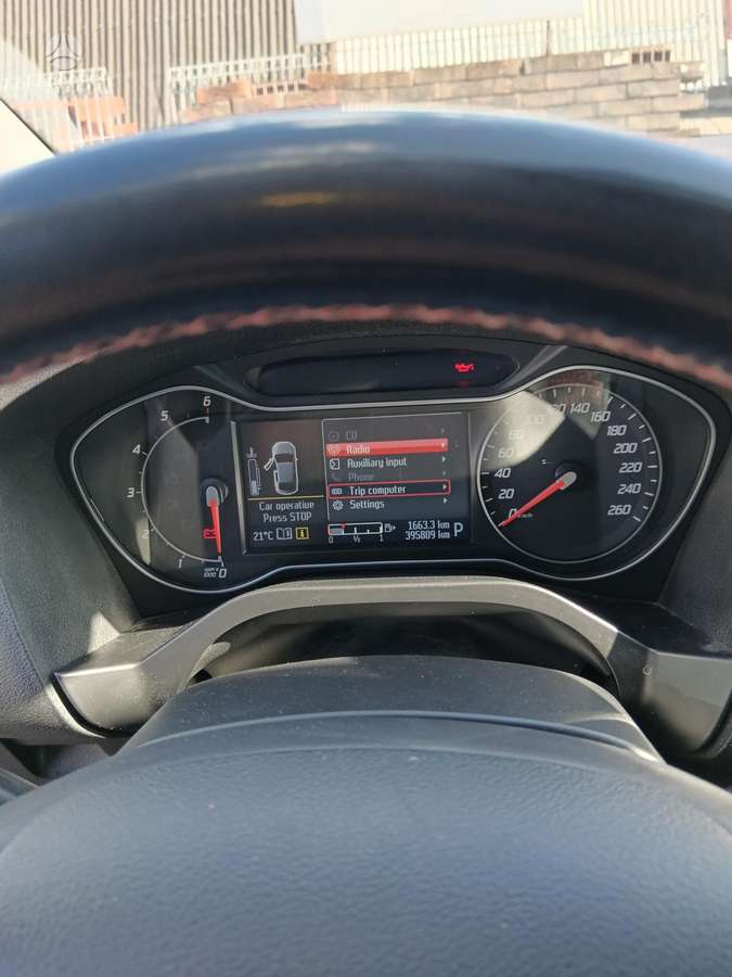 Ford S-MAX 2013 — photo 10