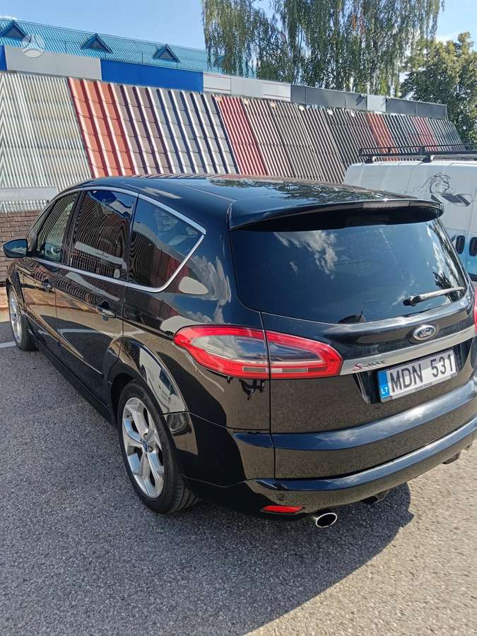 Ford S-MAX 2013 — rear view