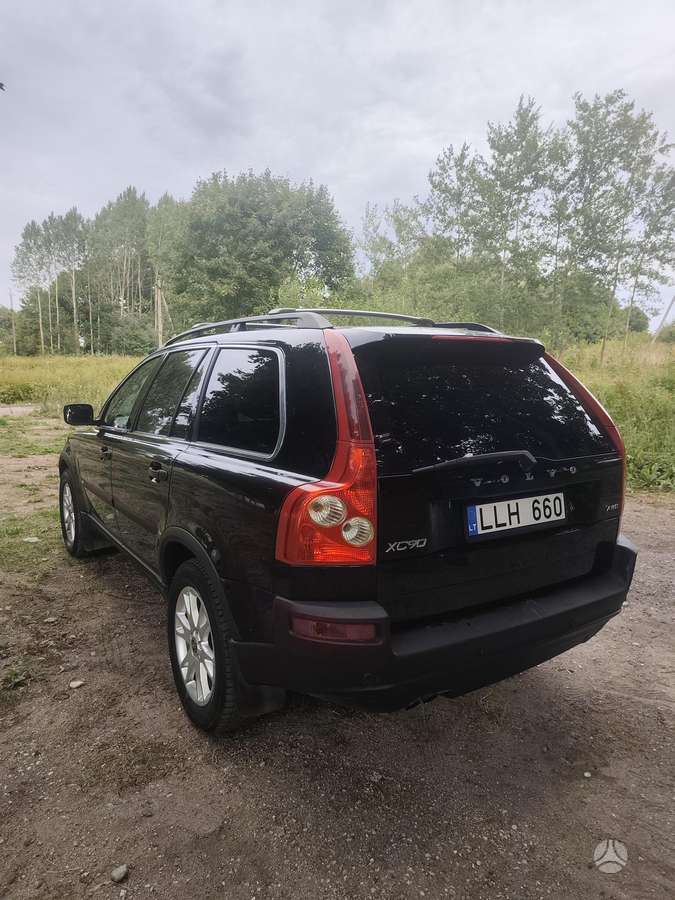 Volvo XC90 2004 — engine 2401 cm³, 163 HP (120kW)