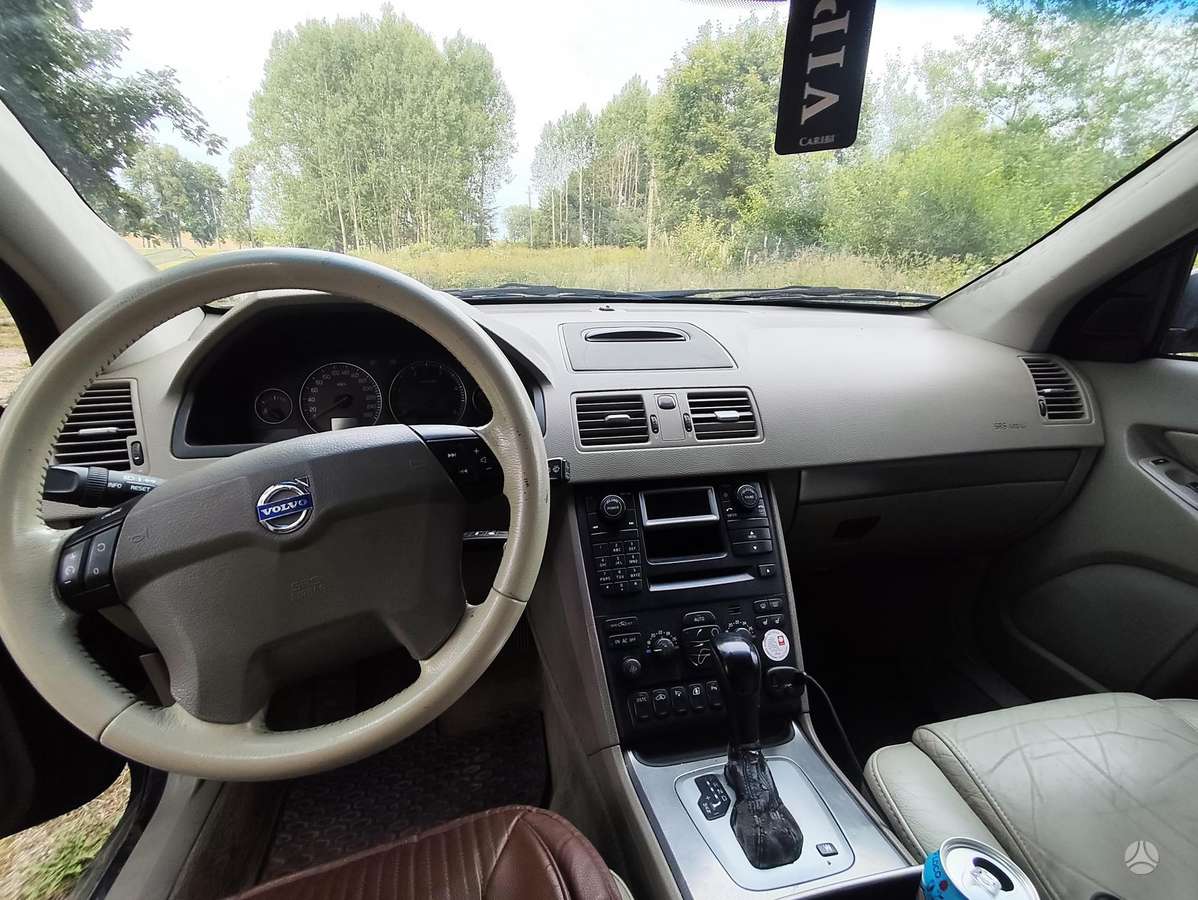 Volvo XC90 2004 — photo 9
