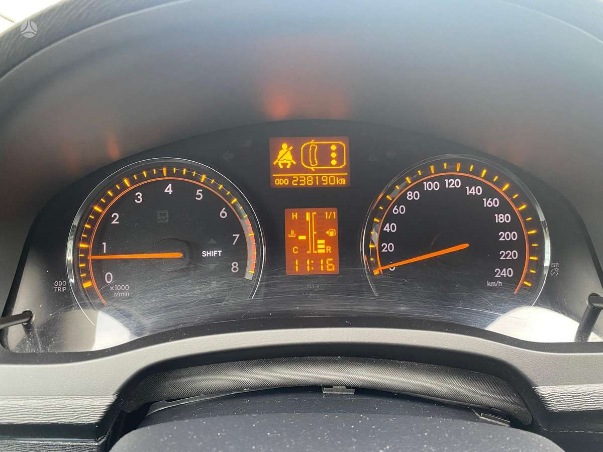 Toyota Avensis 2009 — photo 15