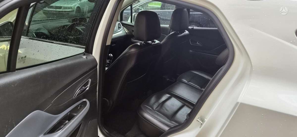 Opel Mokka 2015 — photo 10