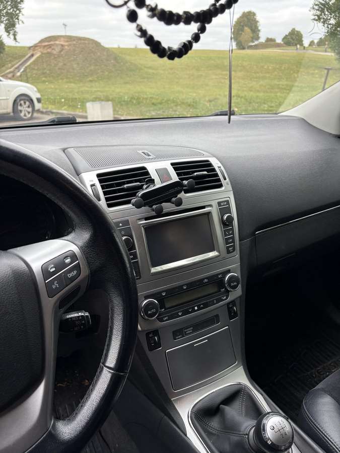 Toyota Avensis 2014 — photo 5