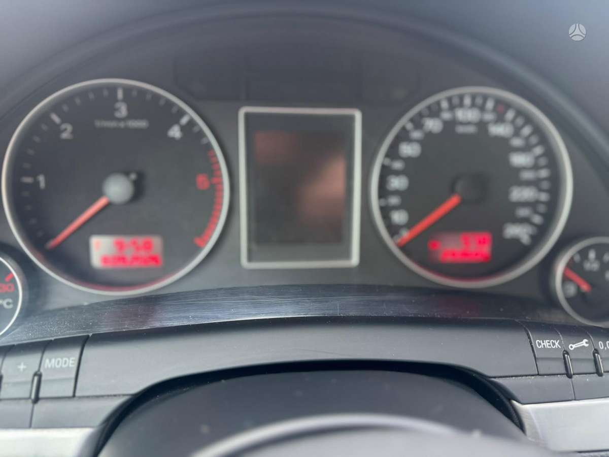 Audi A4 2007 — photo 13