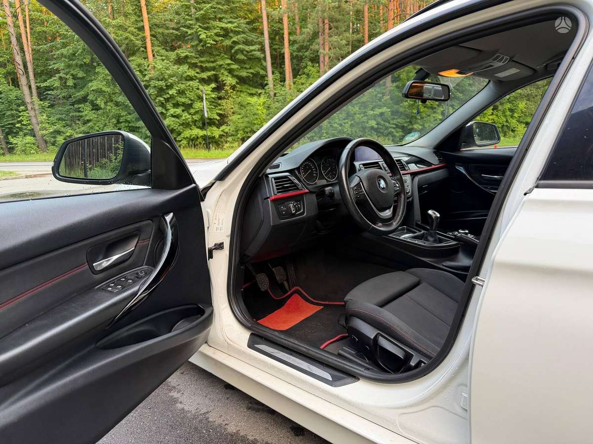 BMW 320 2014 — photo 21
