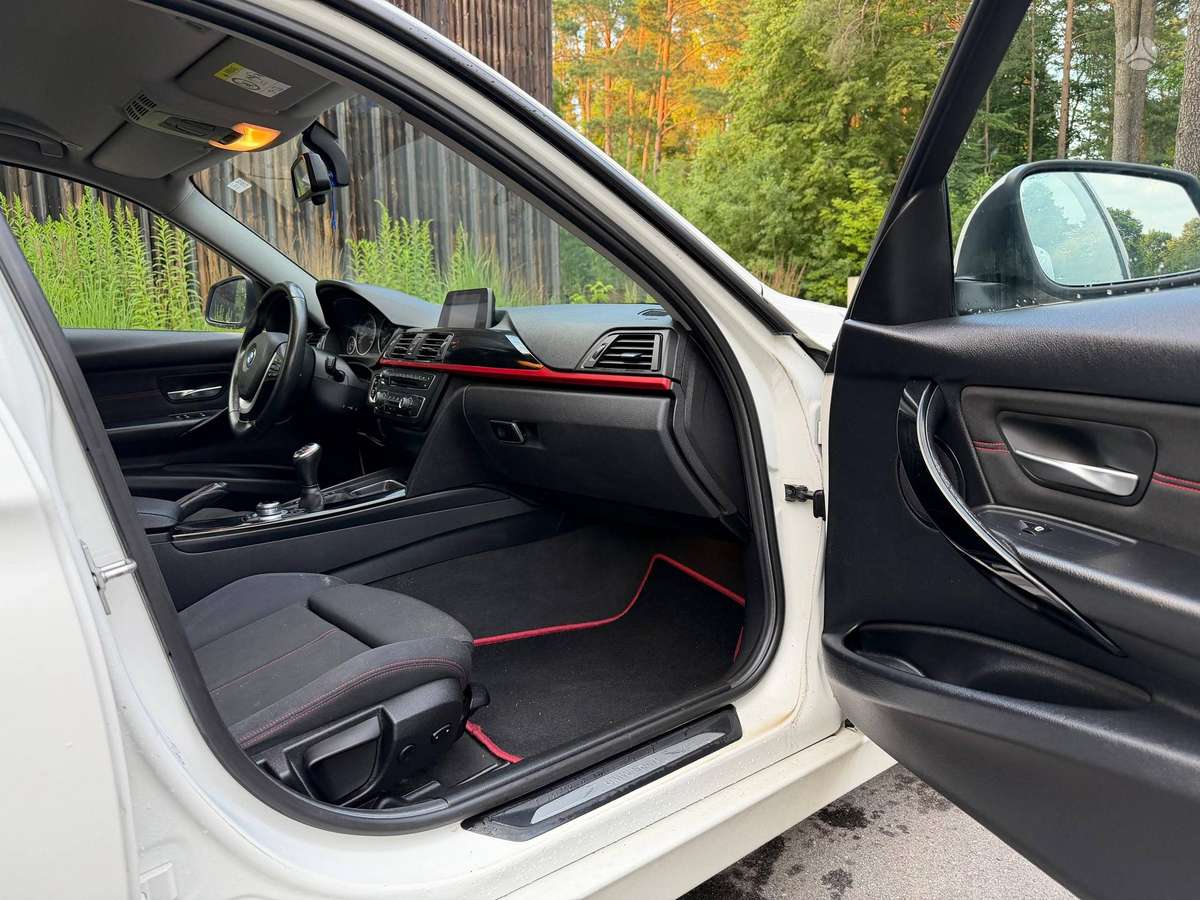 BMW 320 2014 — photo 23